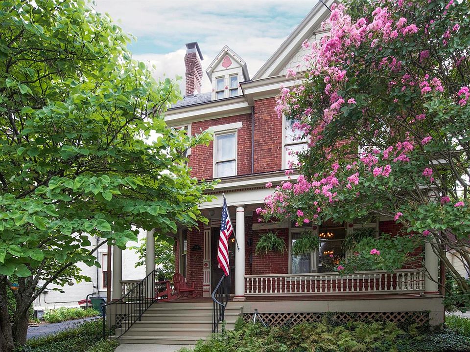 1st image of 164 Woodland Ave