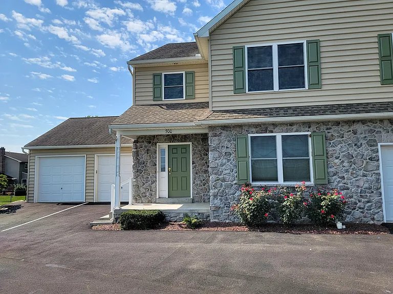 700 Lincoln Gardens Rd — Photo 1