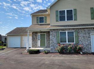 700 Lincoln Gardens Rd, Ephrata, PA 17522