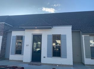 127 Rue Argenteuil Rd, Lafayette, LA 70506