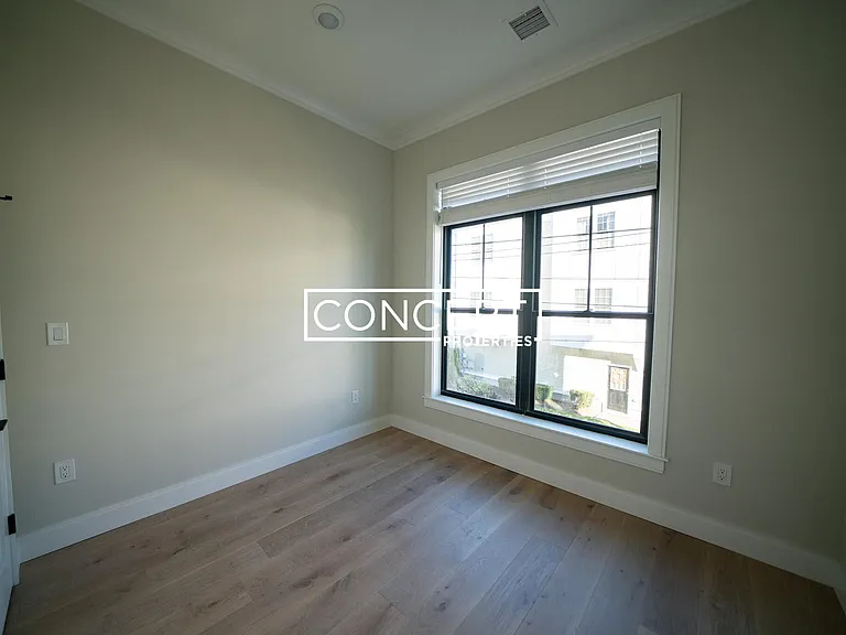 1 Adamson St #203 — Photo 7