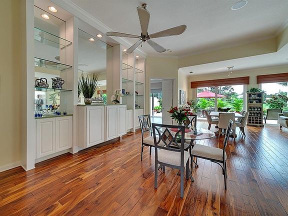 5th image of 5479 Lucia Pl