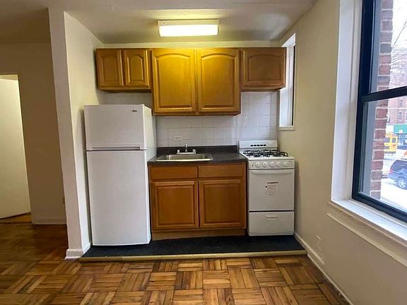 2nd image of 570 Ocean Ave APT 1