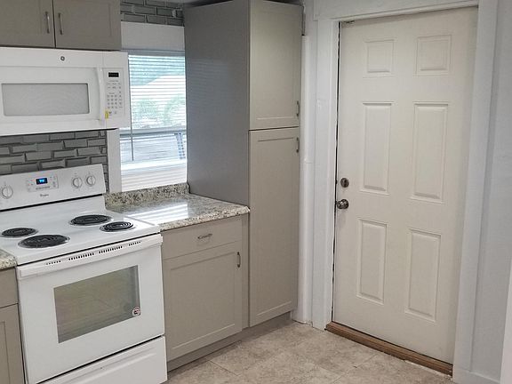 3rd image of 2036 3rd Ave N #1/2