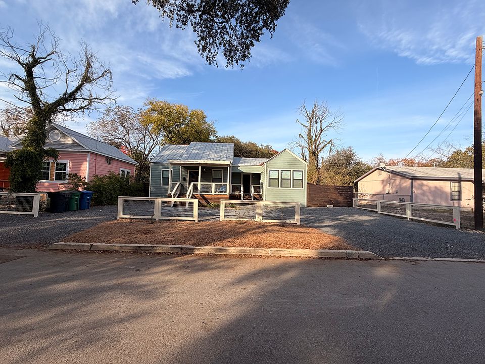 1st image of 251 E Woodlawn Ave