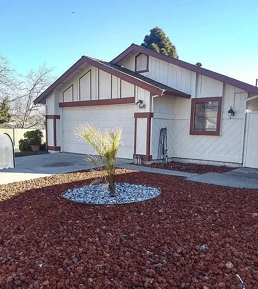 2203 Greenfield Dr — Photo 13