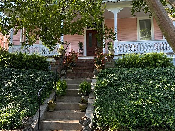 3rd image of 514 E Lane St
