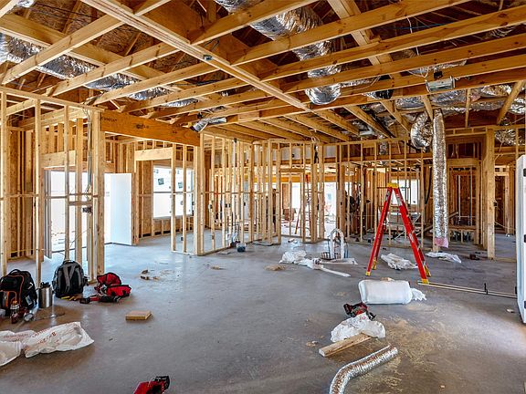 4th image of 1300 Promised Land Rd