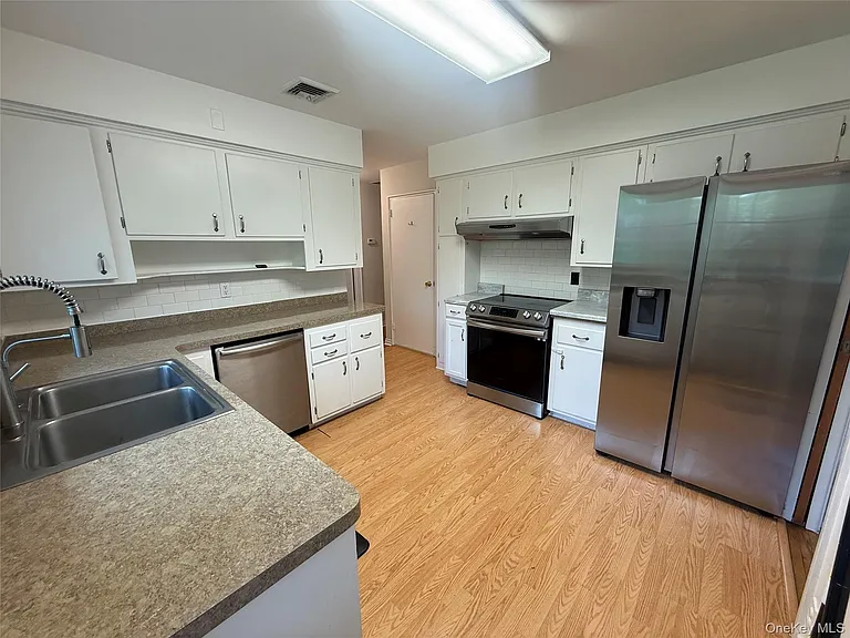 4 Annette Dr — Photo 4