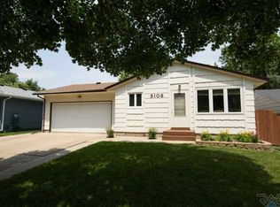 5108 E 16th St, Sioux Falls, SD 57110