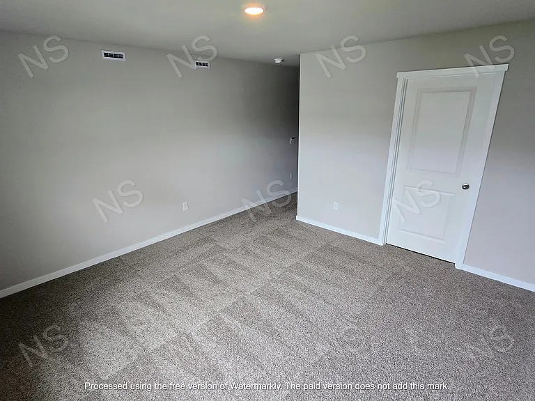 523 Kinley Dr — Photo 22
