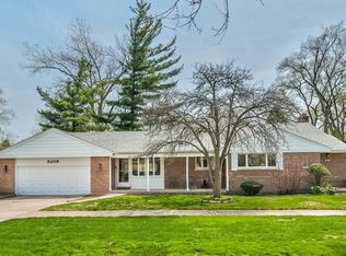 9259 Lincolnwood Dr, Evanston, IL 60203
