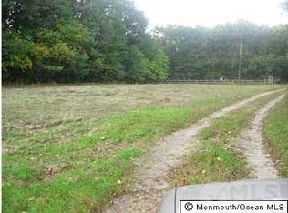 128 Driftway Rd, Howell, NJ 07731