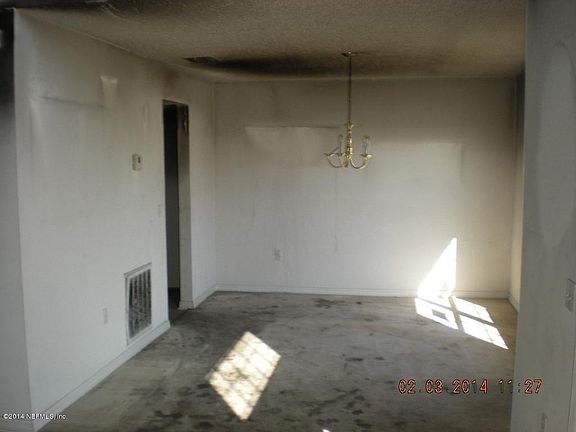 3rd image of 8790 Oxfordshire Ave E