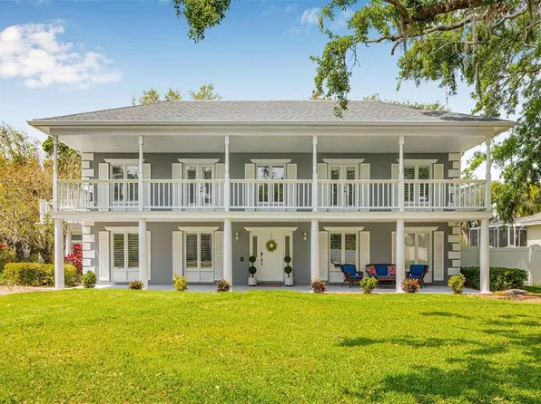 7352 Hunt Club Ln, Seminole, FL 33776