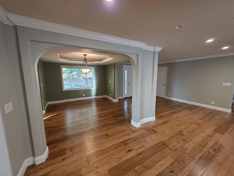 Dining Room & Entry