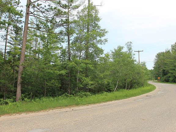 4th image of Evergreen Dr