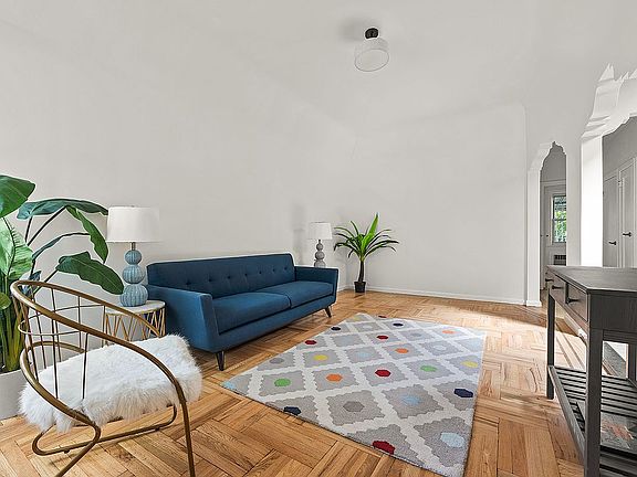 2nd image of 425 Winthrop St #1