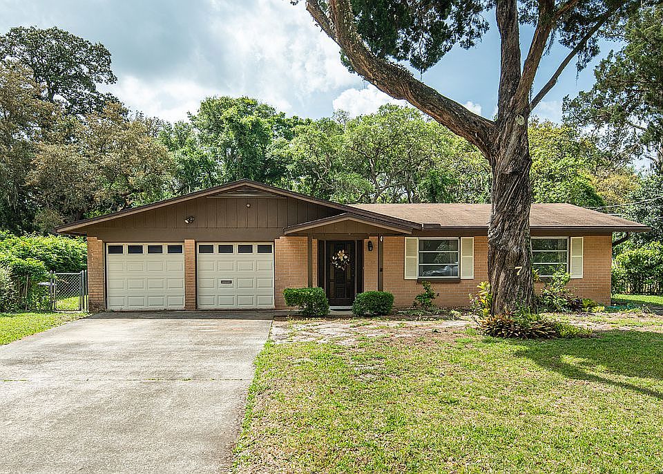 1st image of 7 Park Terrace Dr