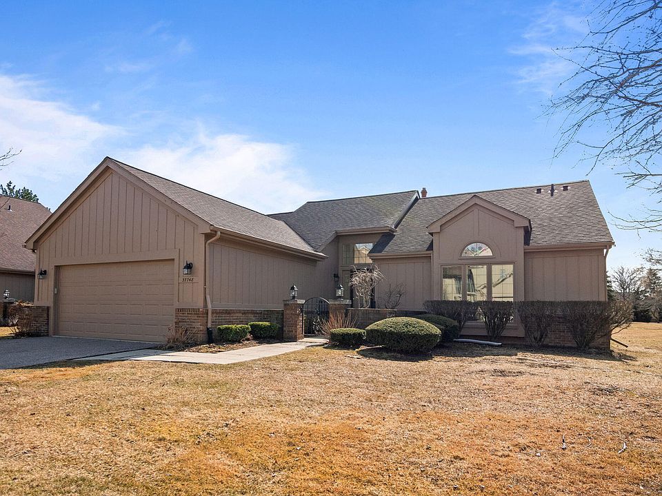 1st image of 37748 N Laurel Park Dr