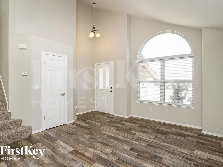 719 Baling Wire Way — Photo 4