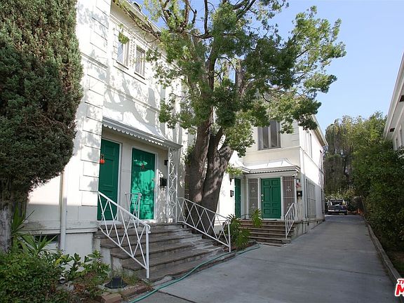 3rd image of 446 1/2 S Wilton Pl
