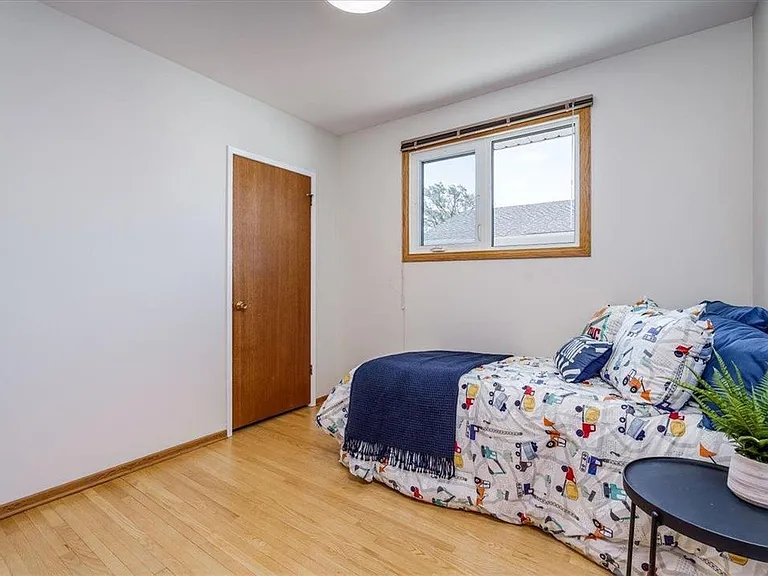 15 Lomond Blvd #15 — Photo 18