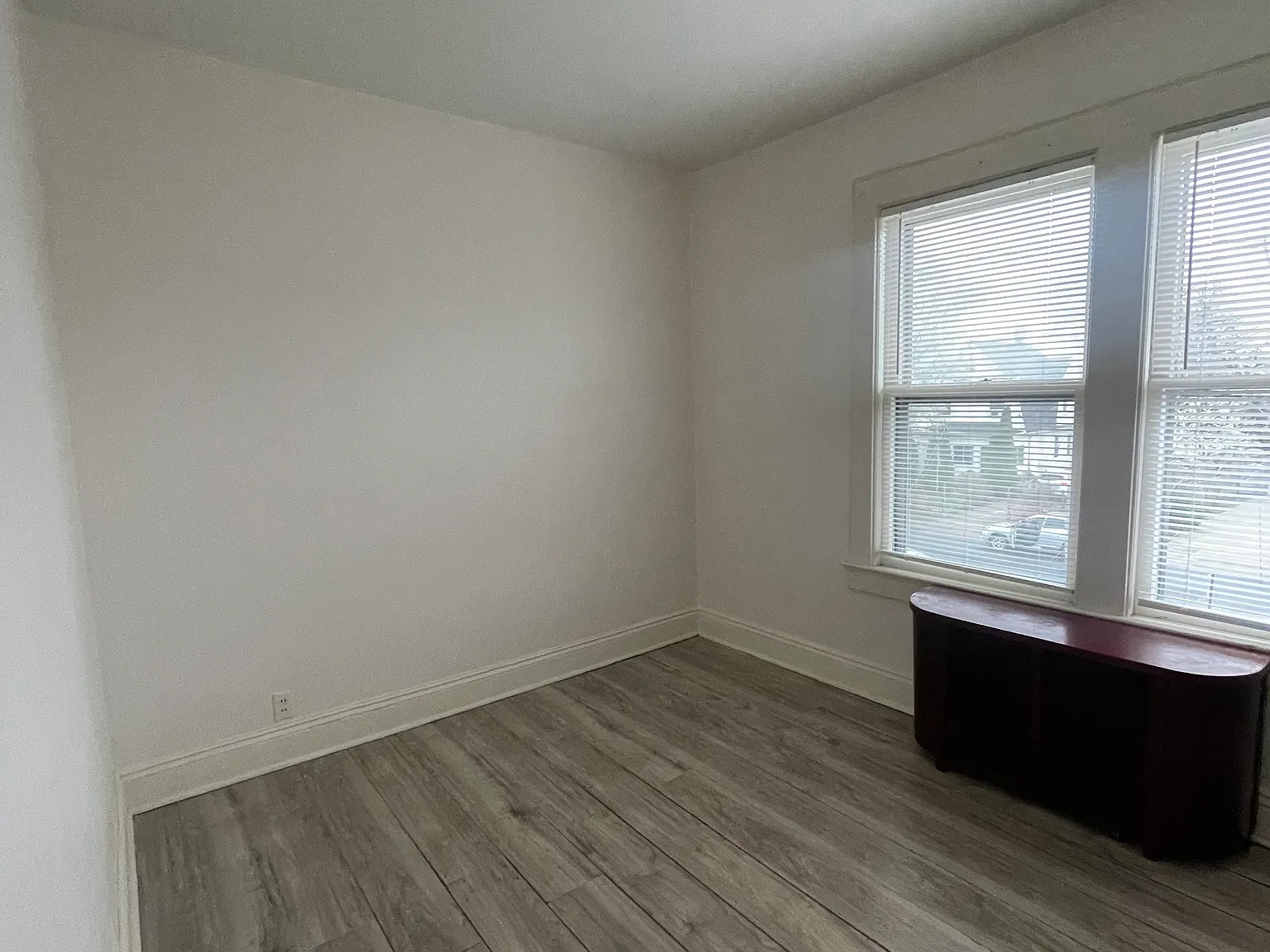 642 Jefferson Ave — Photo 2