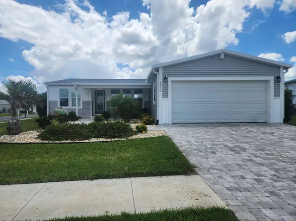 3959 Manatee Club Dr, Ruskin, FL 33570