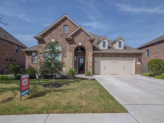 2nd image of 615 Brook Meadow Trl
