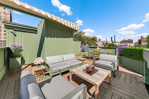 Sold by Coleman Real Estate Group | media 29