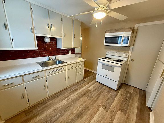 2nd image of 904 Park Ave