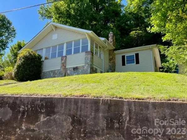 66 Ellis St, Marion, NC 28752