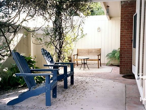 Private courtyard patio