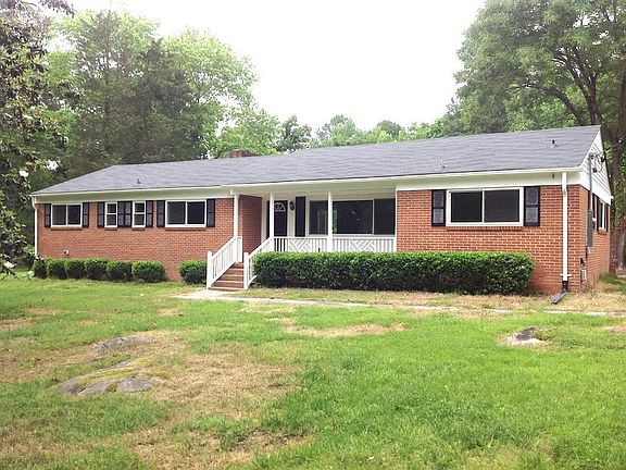 3rd image of 428 Valley Dr