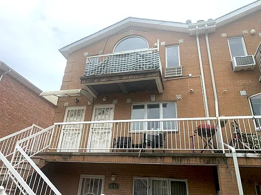 Rented by Awaye Realty Management LLC | media 25