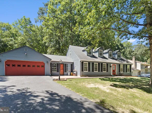 8640 Valley Dr, Waldorf, MD 20603