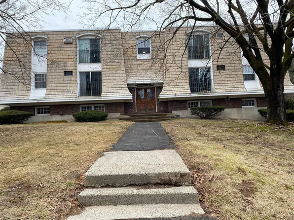 1172 Middle Tpke W APT C2, Manchester, CT 06040