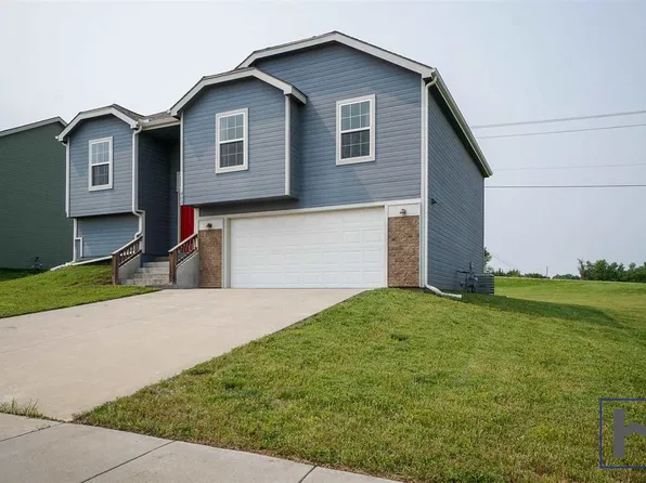 902 Bryce Dr, Junction City, KS 66441
