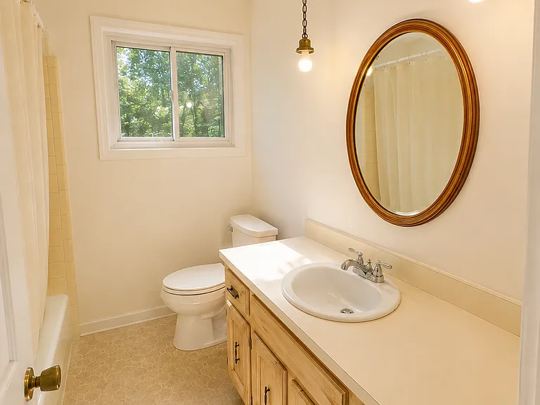 1690 Manhasset Dr — Photo 16