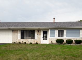 1670 Nautilus Ln, Hanover Park, IL 60133