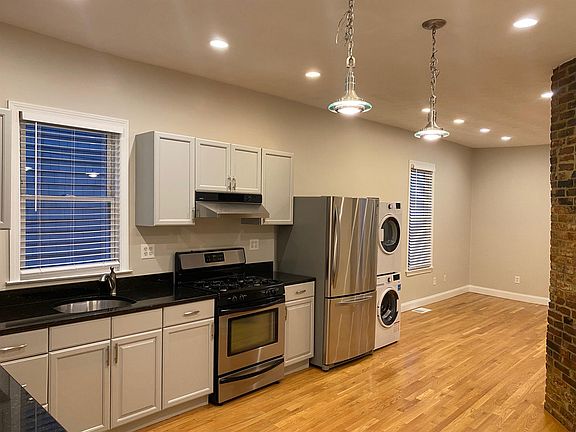3rd image of 13 Brighton St #2