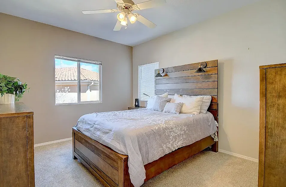 2 bed, 919 sqft, $1,314 — Photo 1
