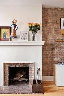 Sold by Compass | media 23