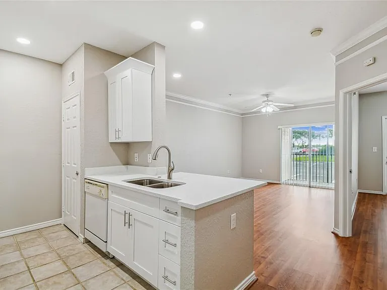 4307 Bayside Village Dr #104 — Photo 7