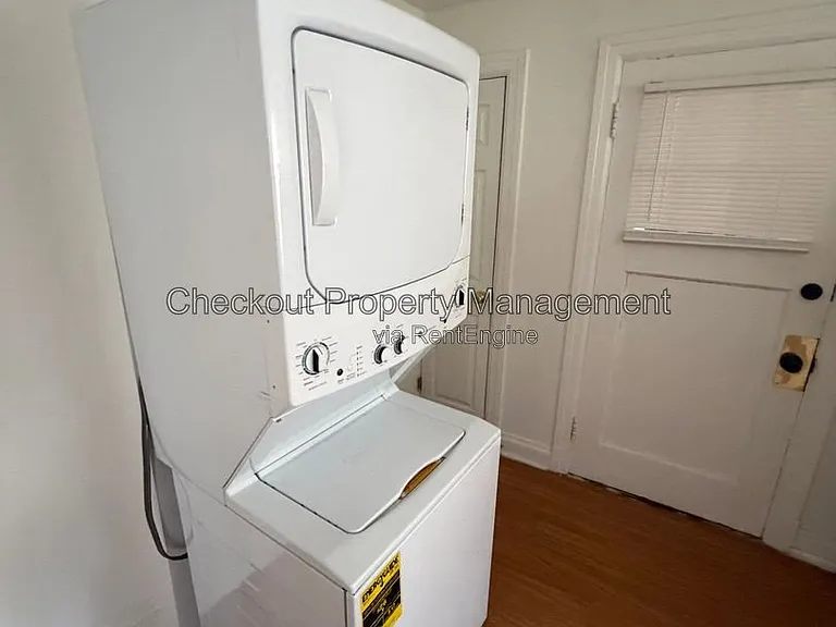 7336 Forsyth Blvd #104 — Photo 12