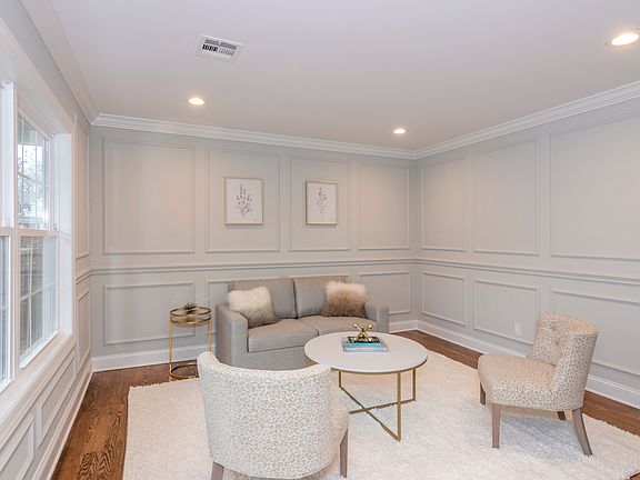 4th image of 105 Fellswood Dr
