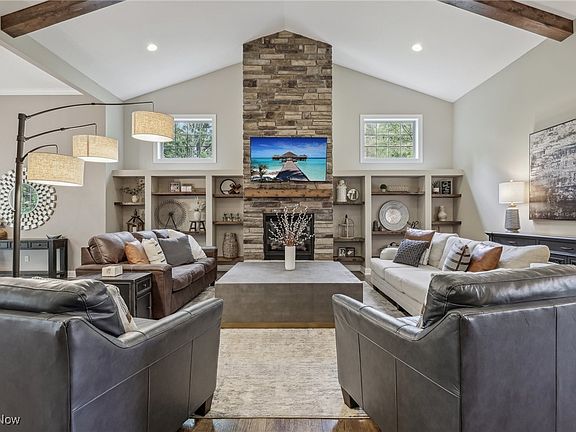 4th image of 9601 Highland Dr