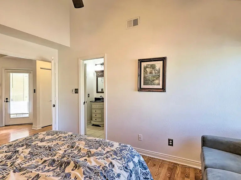 4201 N 20th St #2 — Photo 9