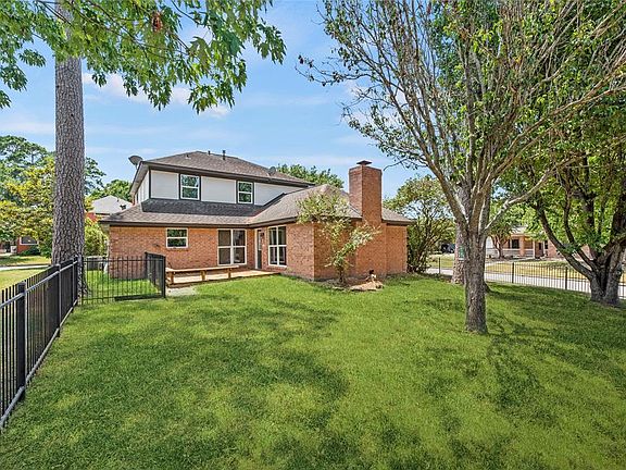 3rd image of 8203 Vaulted Pine Drive